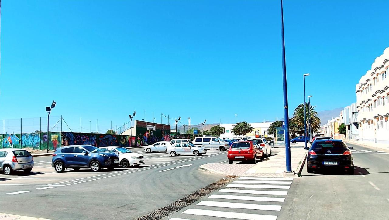 "The Red Crab Studio" By Bbhome At Gran Canaria Airport - Wifi 300 Mbps El Burrero Bagian luar foto